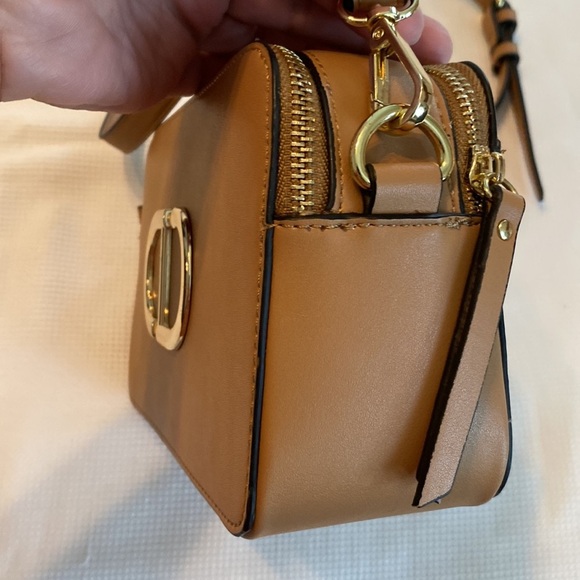 Gianni Bini Small Purse in Brown and golden hardware - Picture 7 of 17